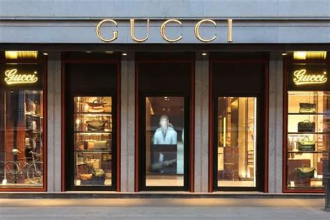 gucci vittorio via montescaglioso|gucci milan opening.